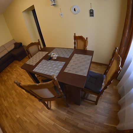 Apartment Luca Poarta Schei Брашов Екстериор снимка
