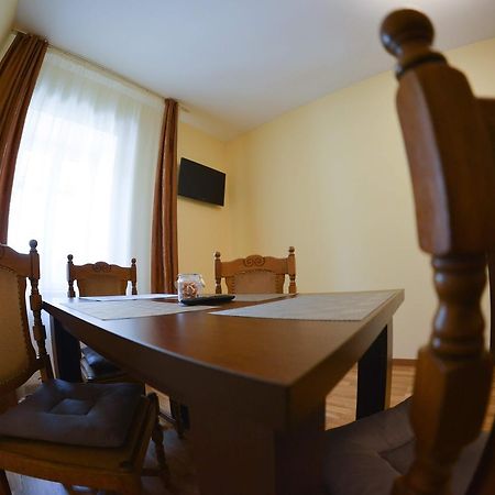 Apartment Luca Poarta Schei Брашов Екстериор снимка