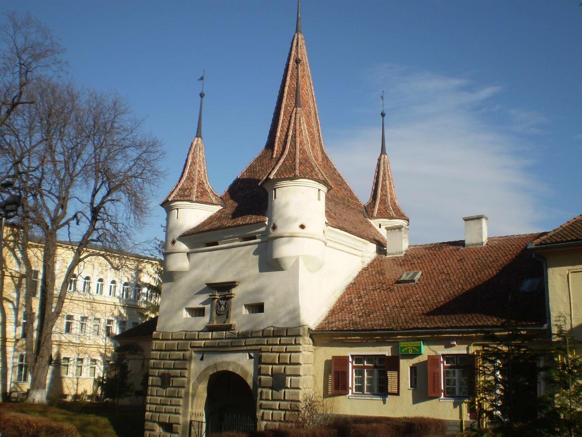 Apartment Luca Poarta Schei Брашов Екстериор снимка