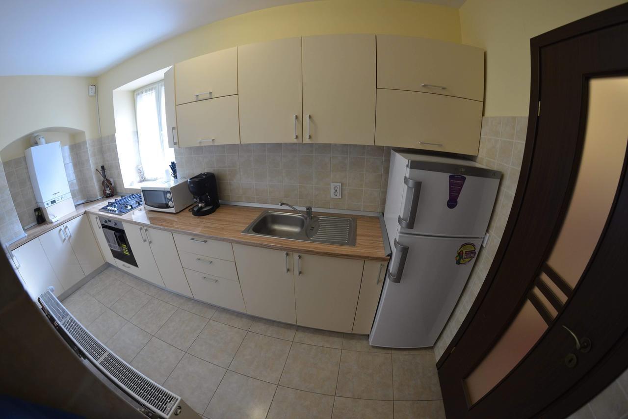Apartment Luca Poarta Schei Брашов Екстериор снимка